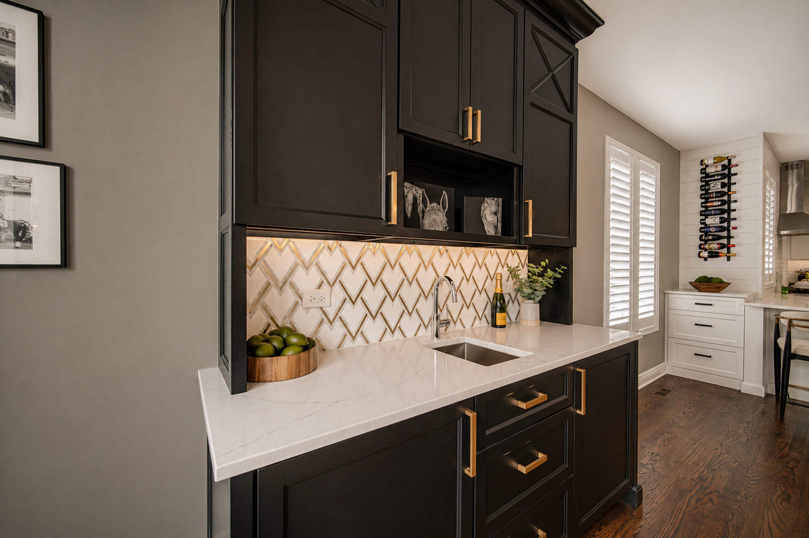 807 Viewpointe Drive, St. Charles, IL 60174