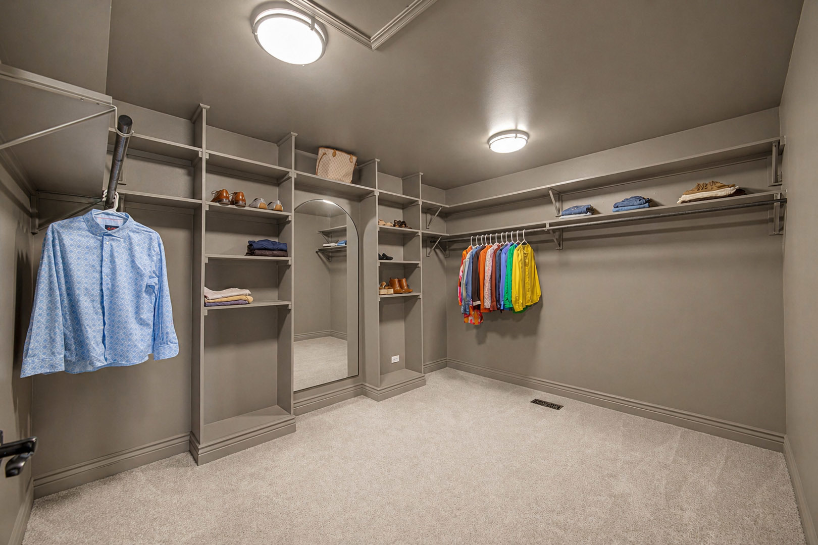 807 Viewpointe Drive, St. Charles, IL 60174