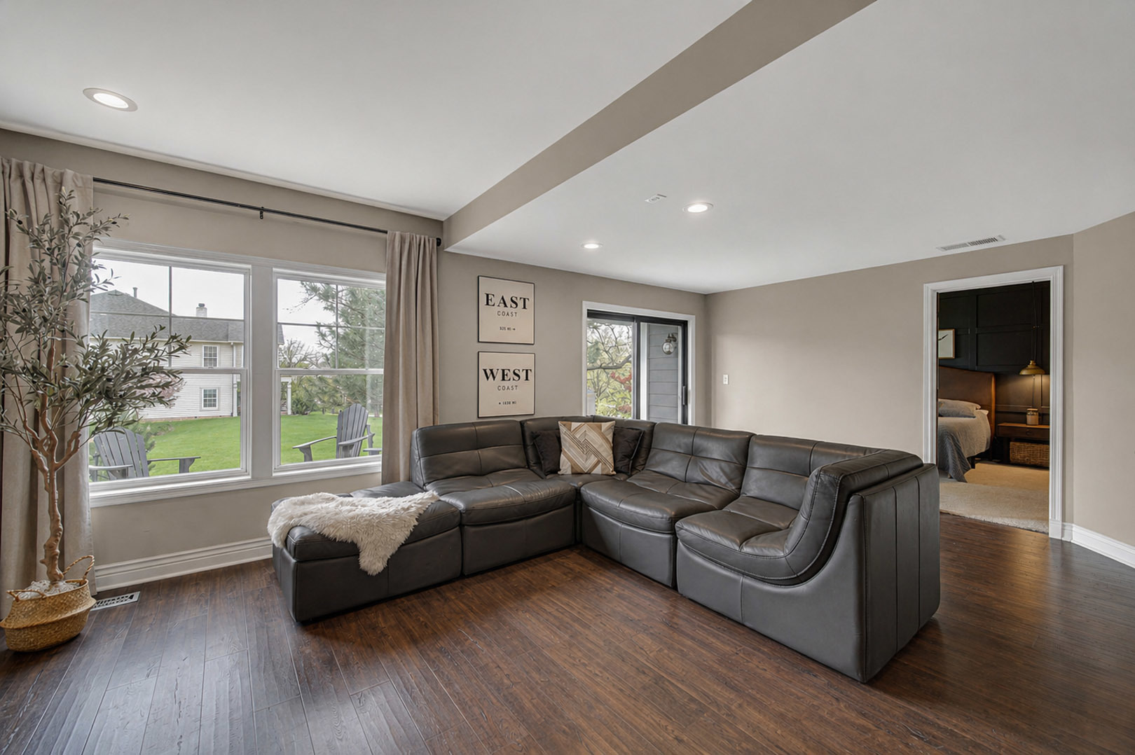 807 Viewpointe Drive, St. Charles, IL 60174