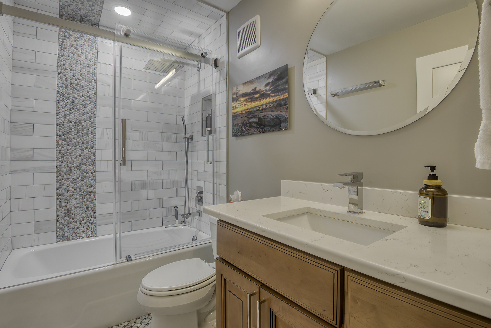 2 Oak Brook Club Drive #C103, Oak Brook, IL 60523