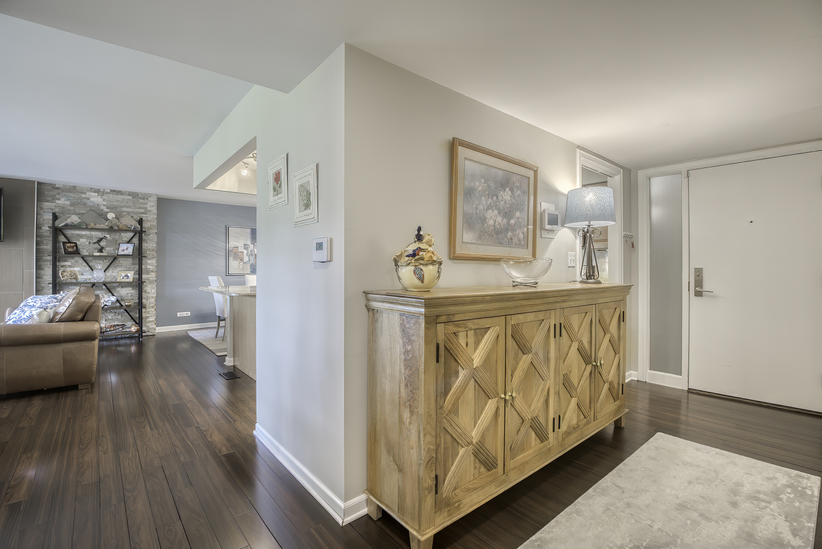 2 Oak Brook Club Drive #C103, Oak Brook, IL 60523