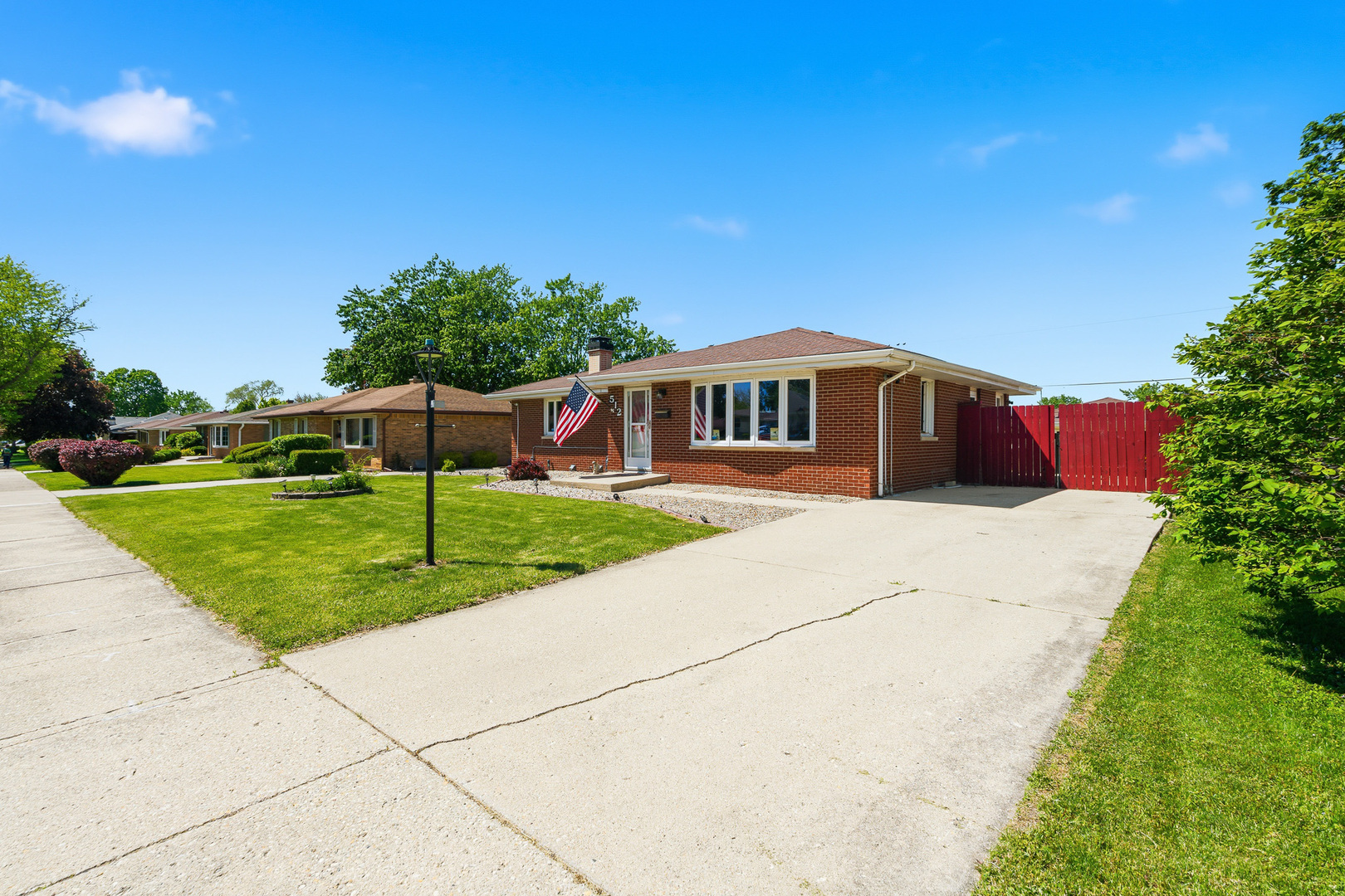 512 CHANEY Street, Crest Hill, IL 60403