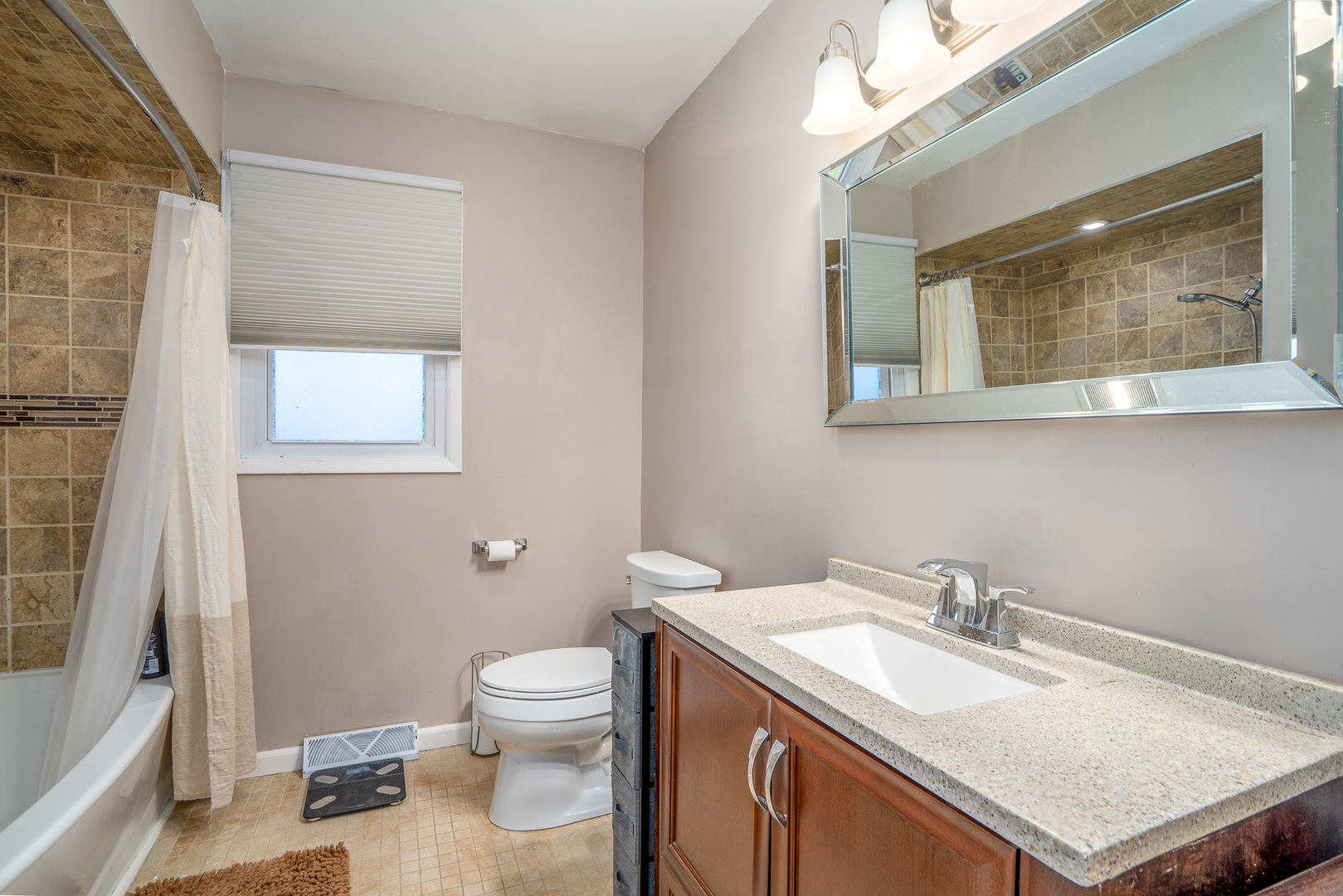 512 CHANEY Street, Crest Hill, IL 60403