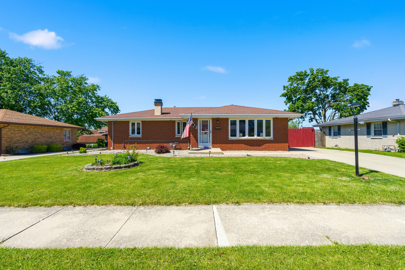 512 CHANEY Street, Crest Hill, IL 60403