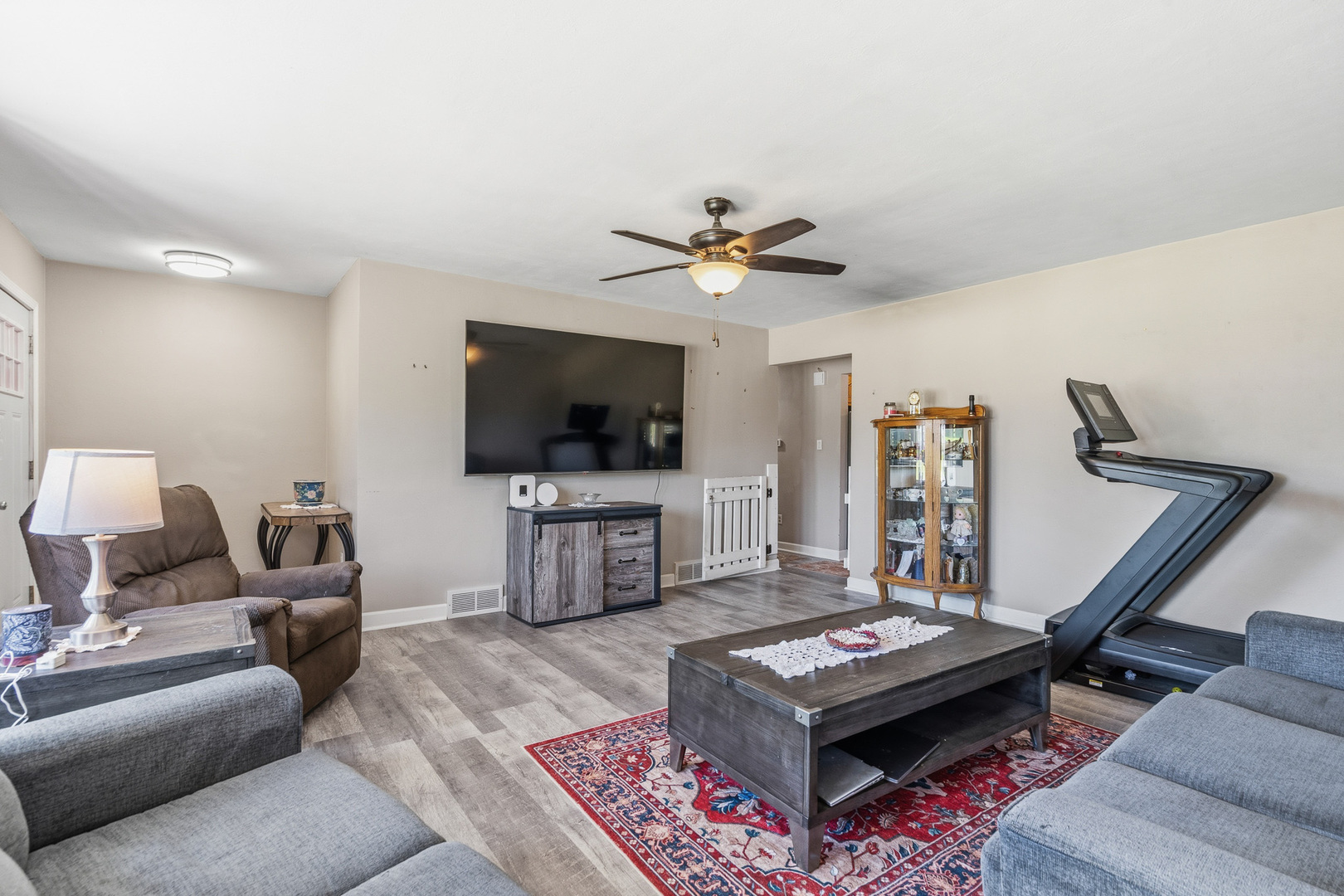 512 CHANEY Street, Crest Hill, IL 60403
