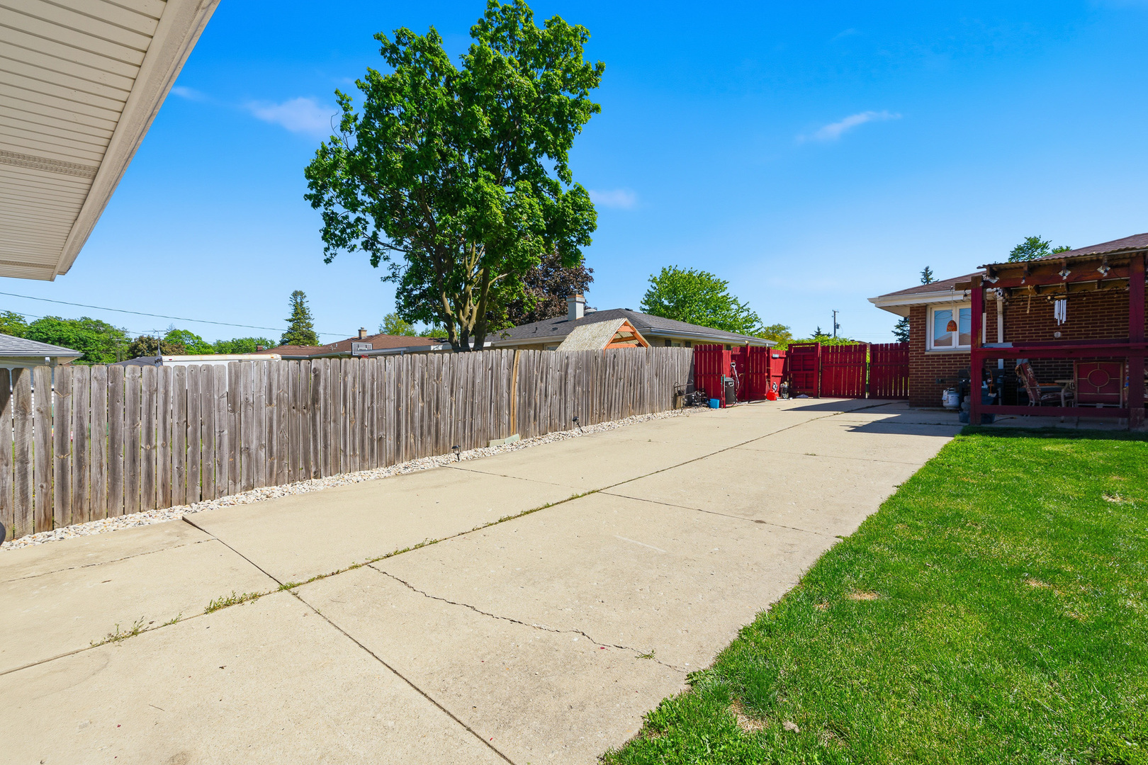 512 CHANEY Street, Crest Hill, IL 60403