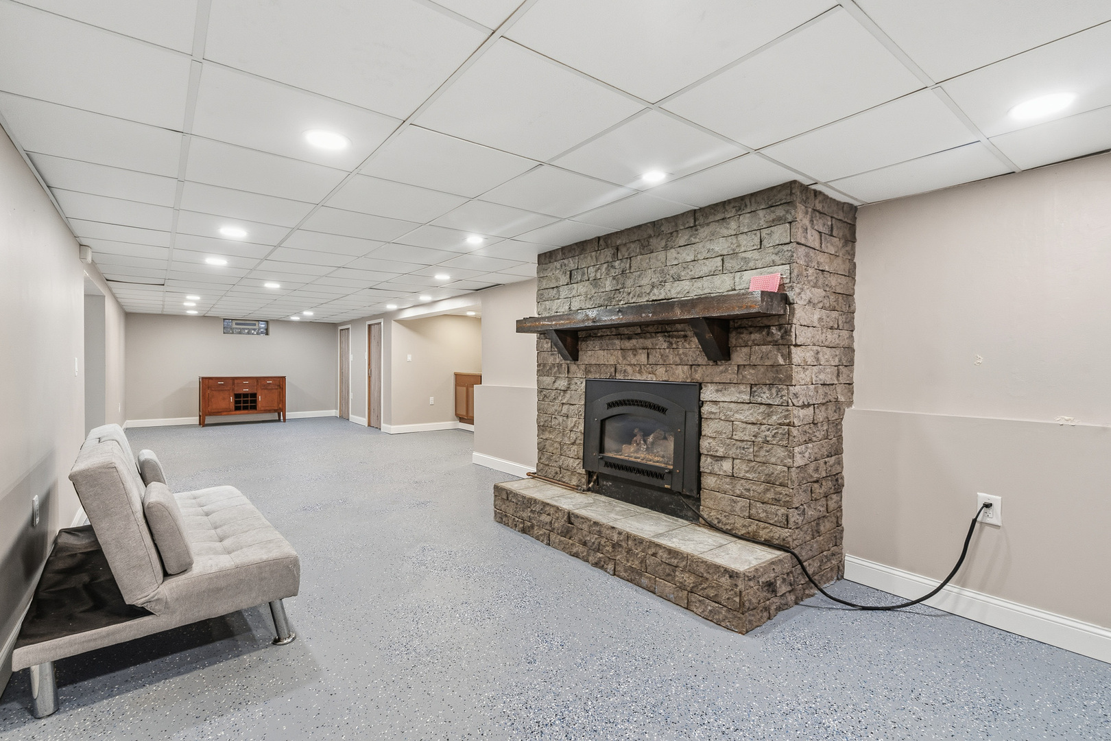 512 CHANEY Street, Crest Hill, IL 60403