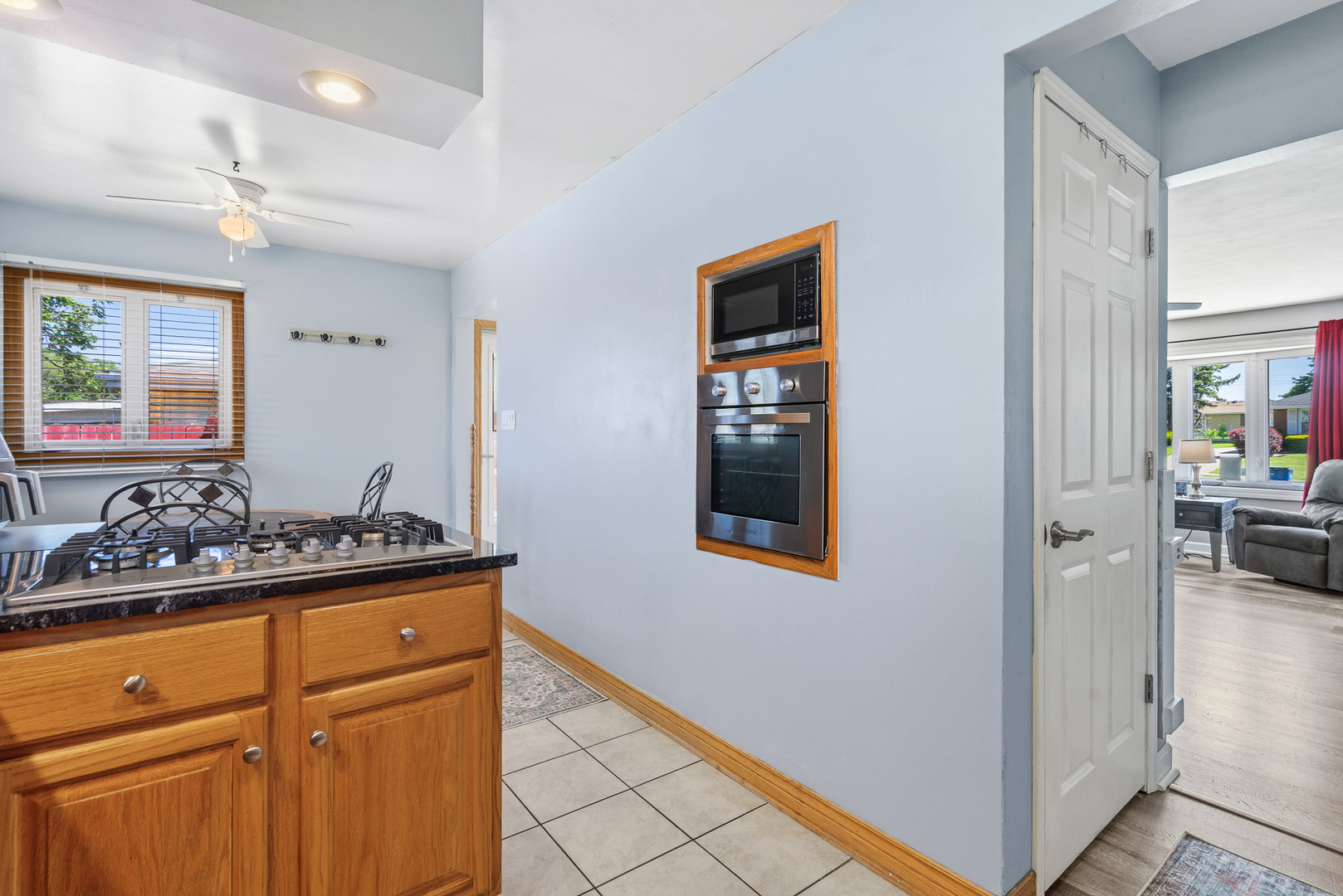 512 CHANEY Street, Crest Hill, IL 60403
