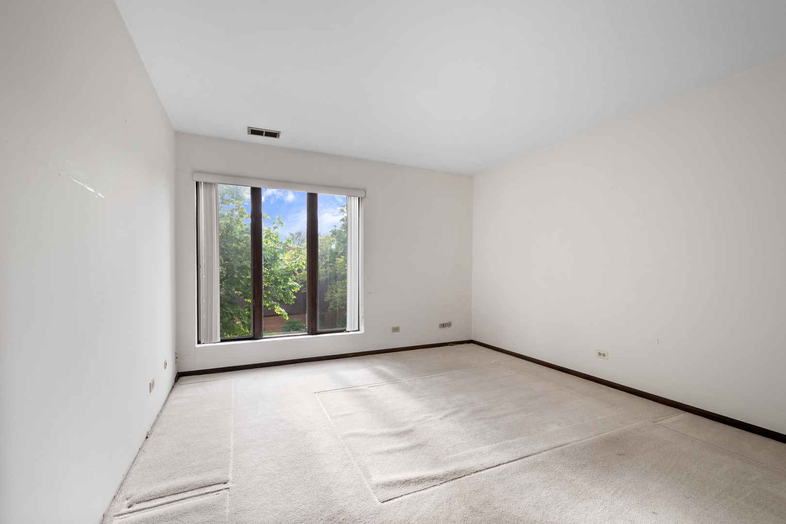 75 BOARDWALK Place #203, Park Ridge, IL 60068