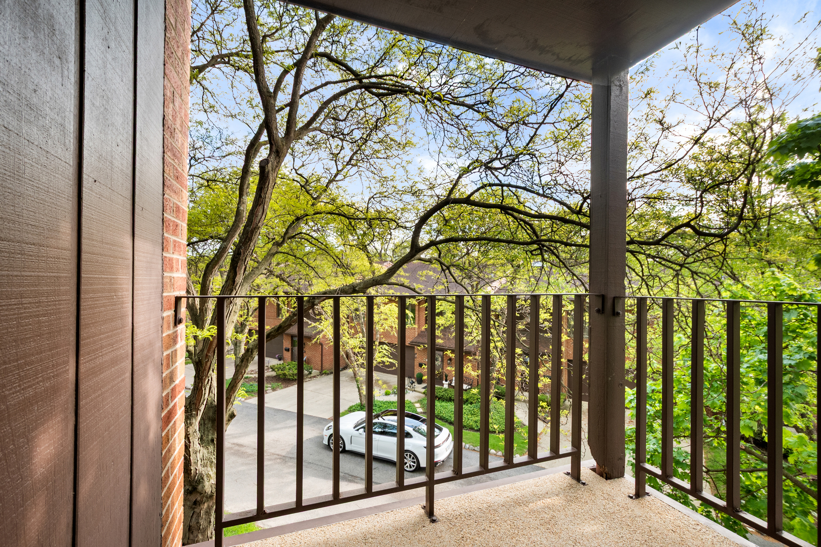 75 BOARDWALK Place #203, Park Ridge, IL 60068