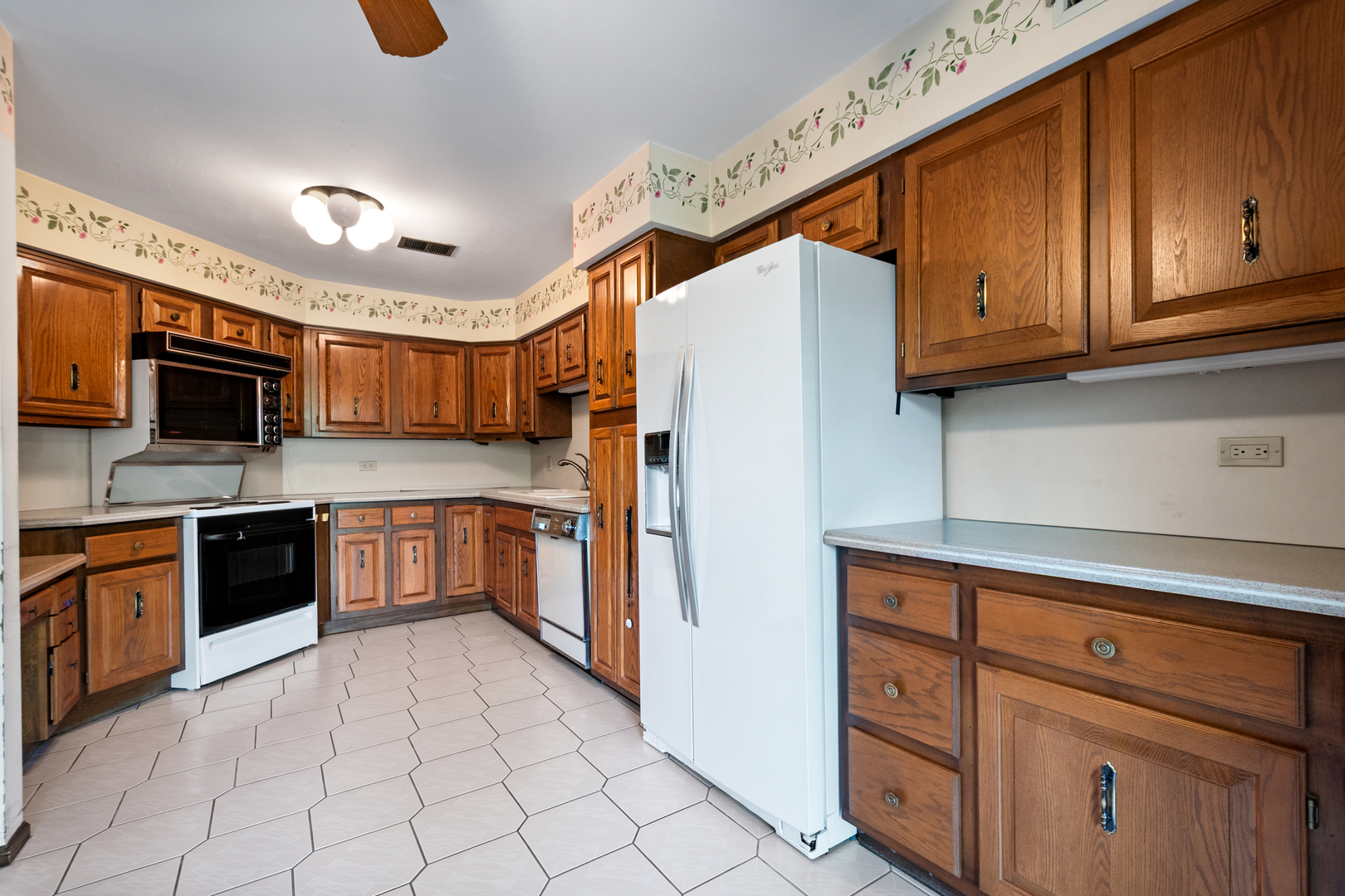 75 BOARDWALK Place #203, Park Ridge, IL 60068