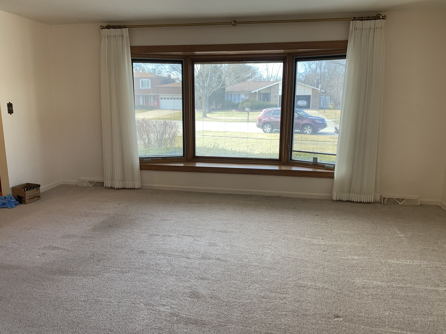 7609 Hayenga Lane, Darien, IL 60561