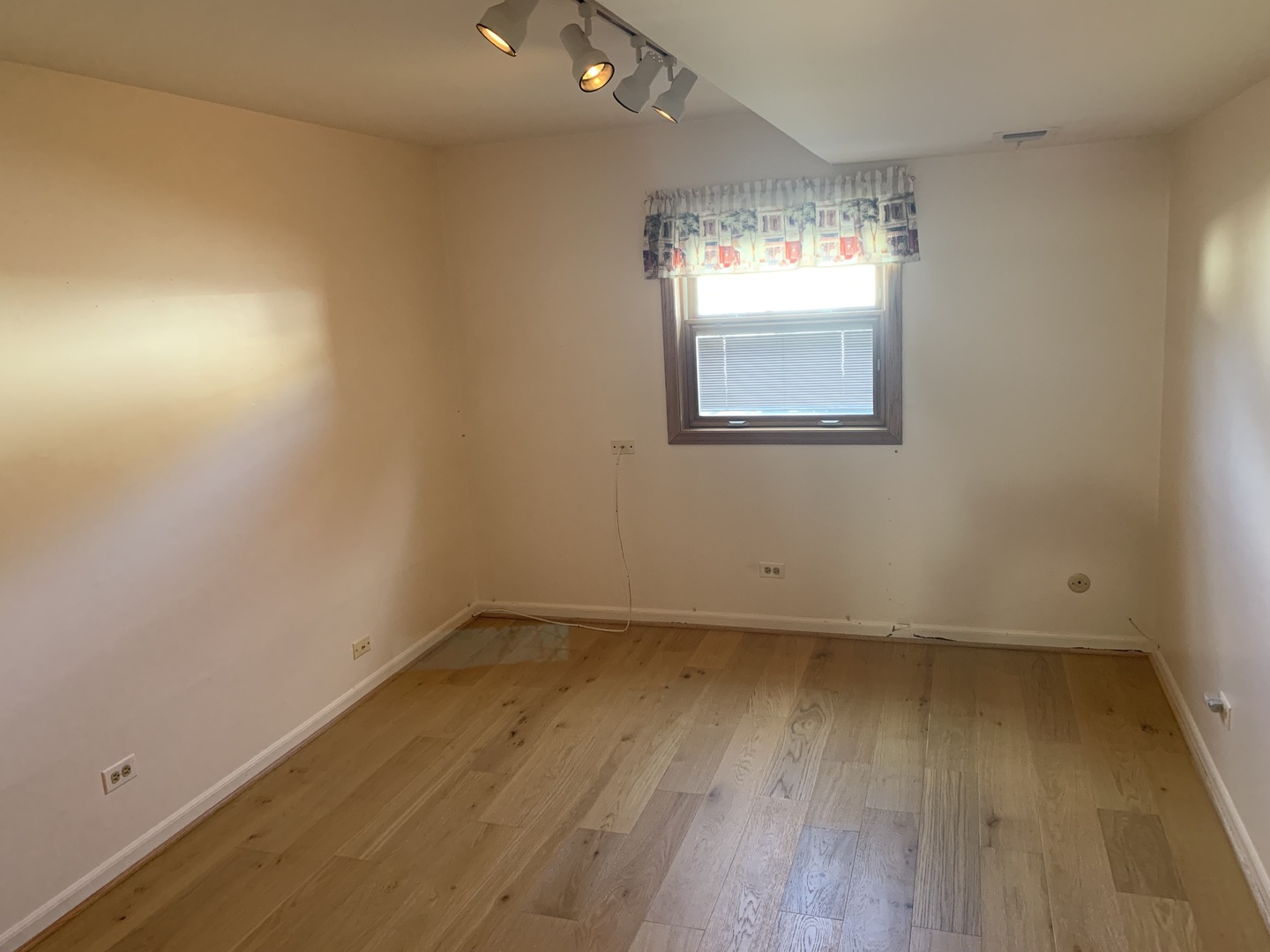 7609 Hayenga Lane, Darien, IL 60561