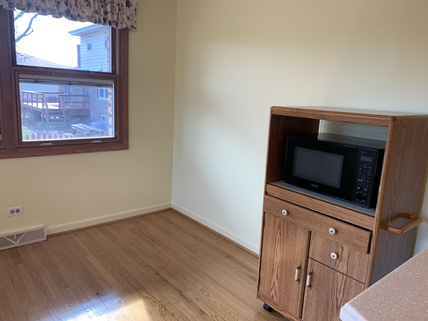 7609 Hayenga Lane, Darien, IL 60561