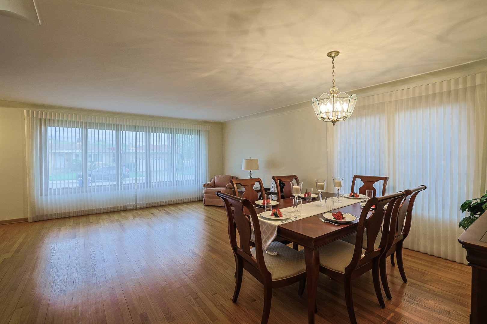 4631 N Reserve Avenue, Chicago, IL 60656