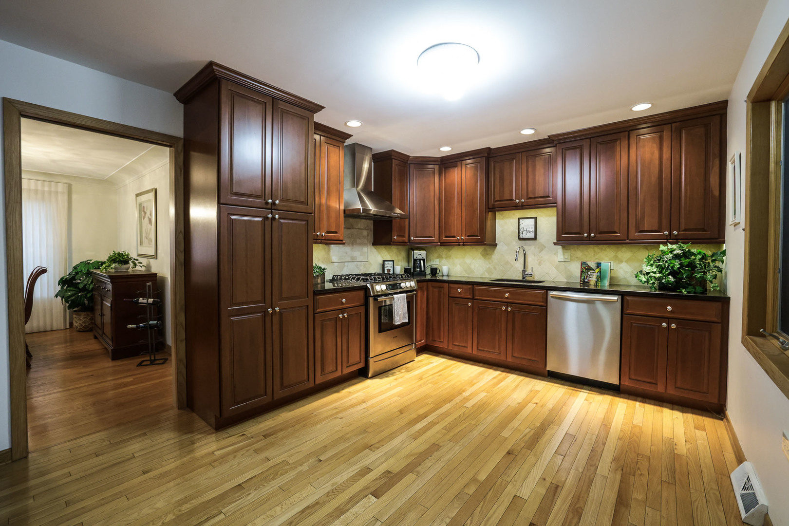 4631 N Reserve Avenue, Chicago, IL 60656