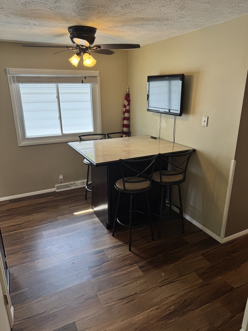 219 River Drive, DeKalb, IL 60115