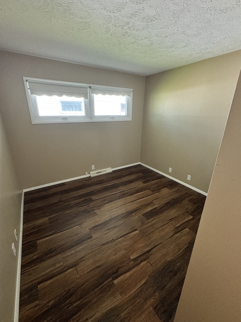 219 River Drive, DeKalb, IL 60115