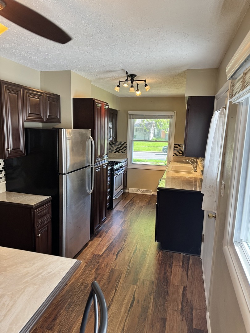 219 River Drive, DeKalb, IL 60115