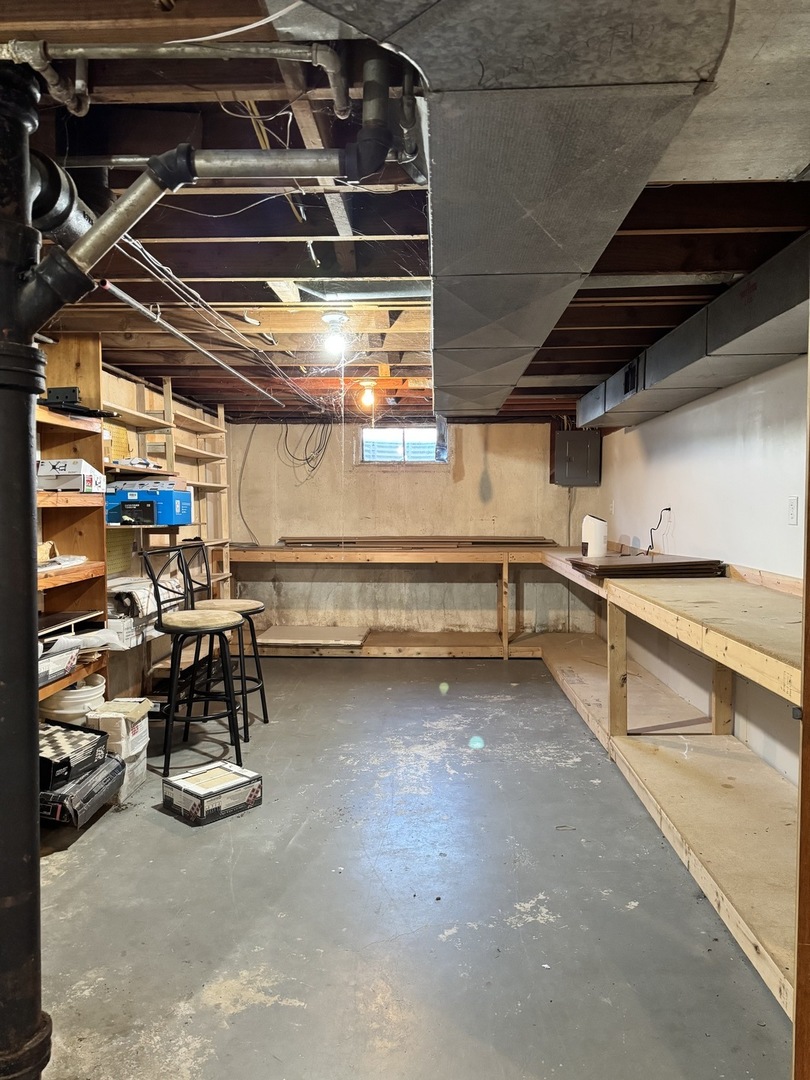 219 River Drive, DeKalb, IL 60115