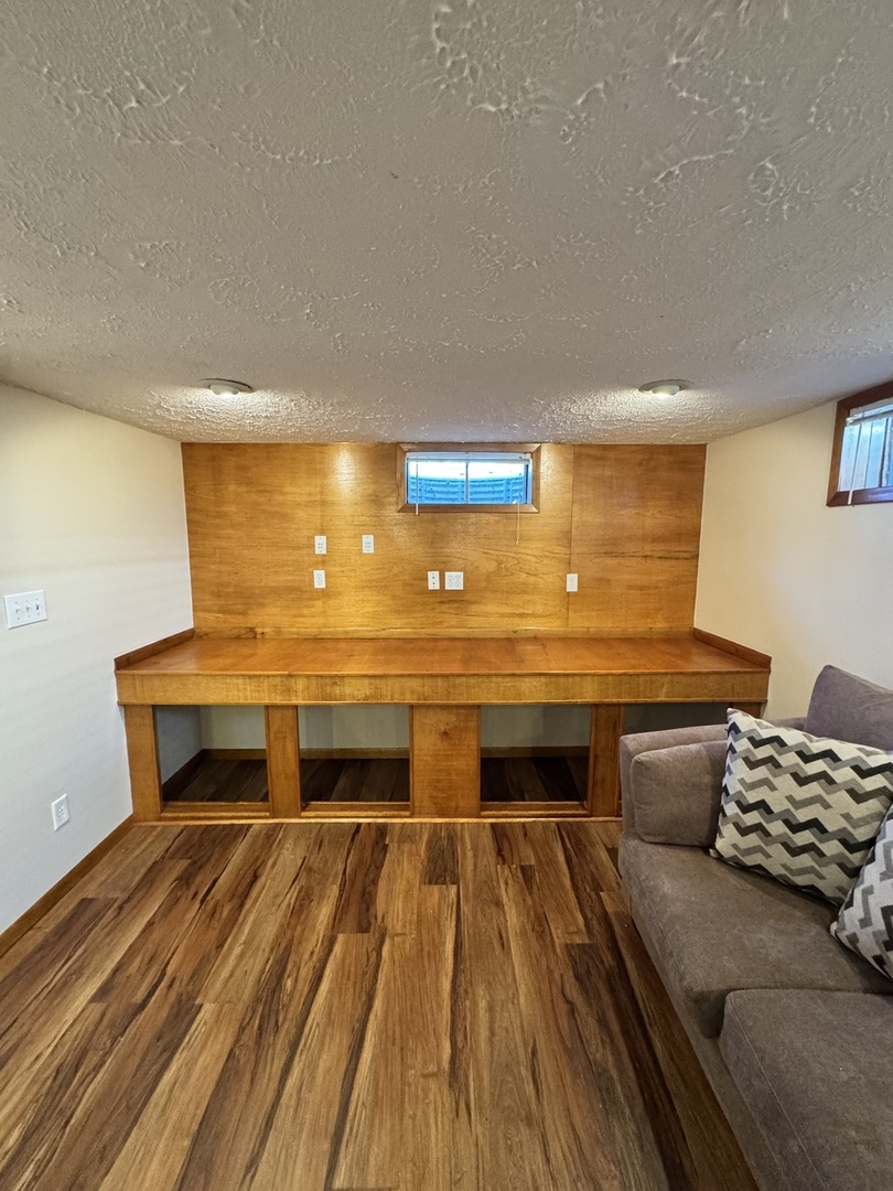 219 River Drive, DeKalb, IL 60115