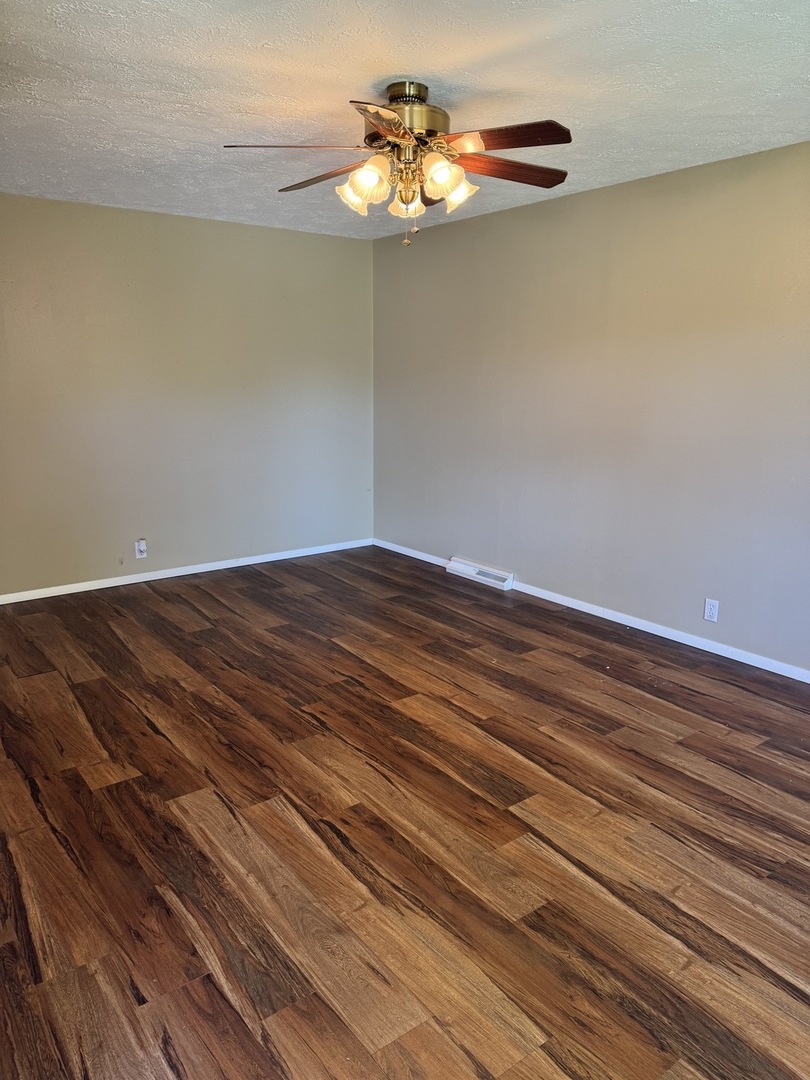 219 River Drive, DeKalb, IL 60115