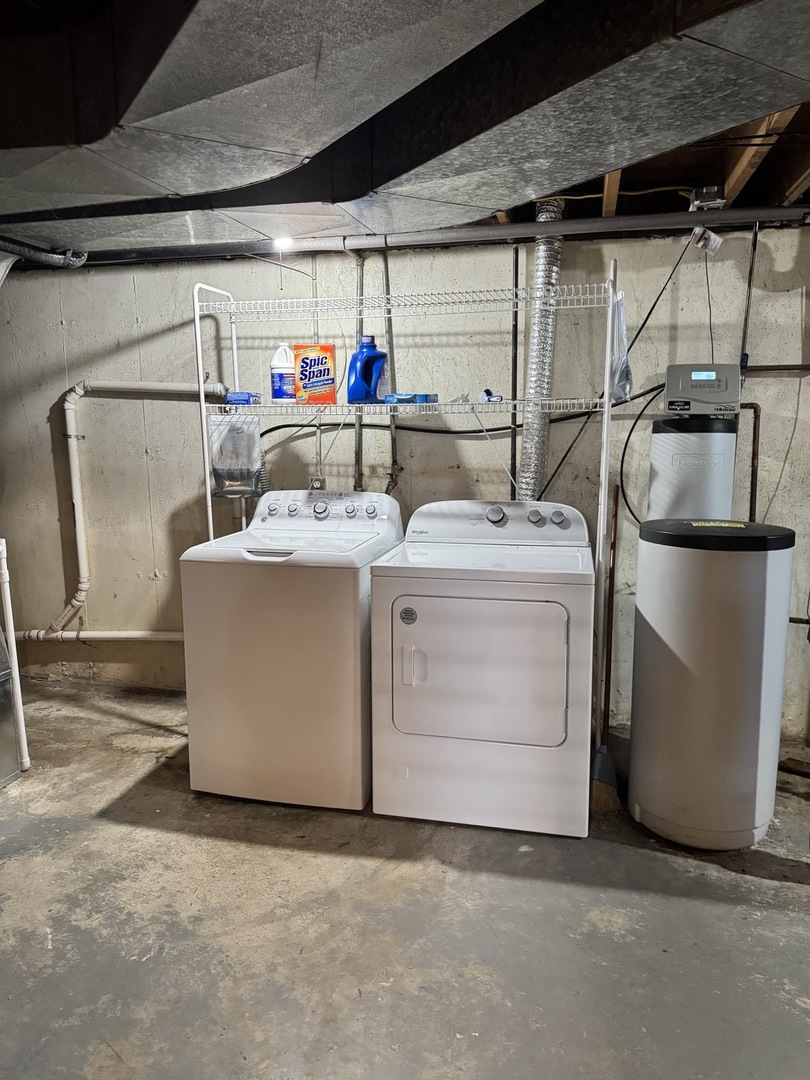 219 River Drive, DeKalb, IL 60115