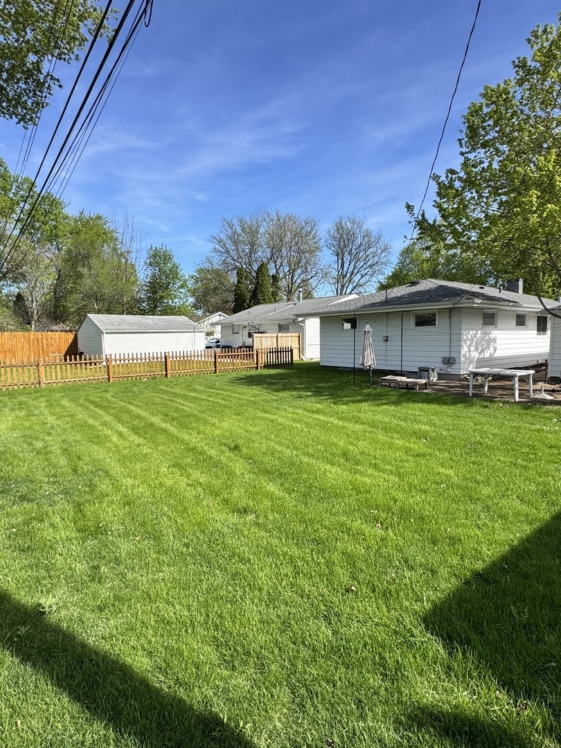 219 River Drive, DeKalb, IL 60115