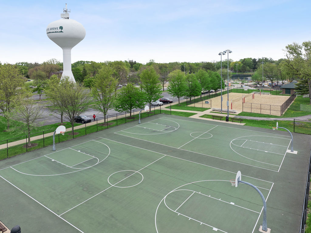 925 Lancaster Avenue, Downers Grove, IL 60516