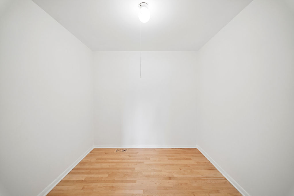 925 Lancaster Avenue, Downers Grove, IL 60516