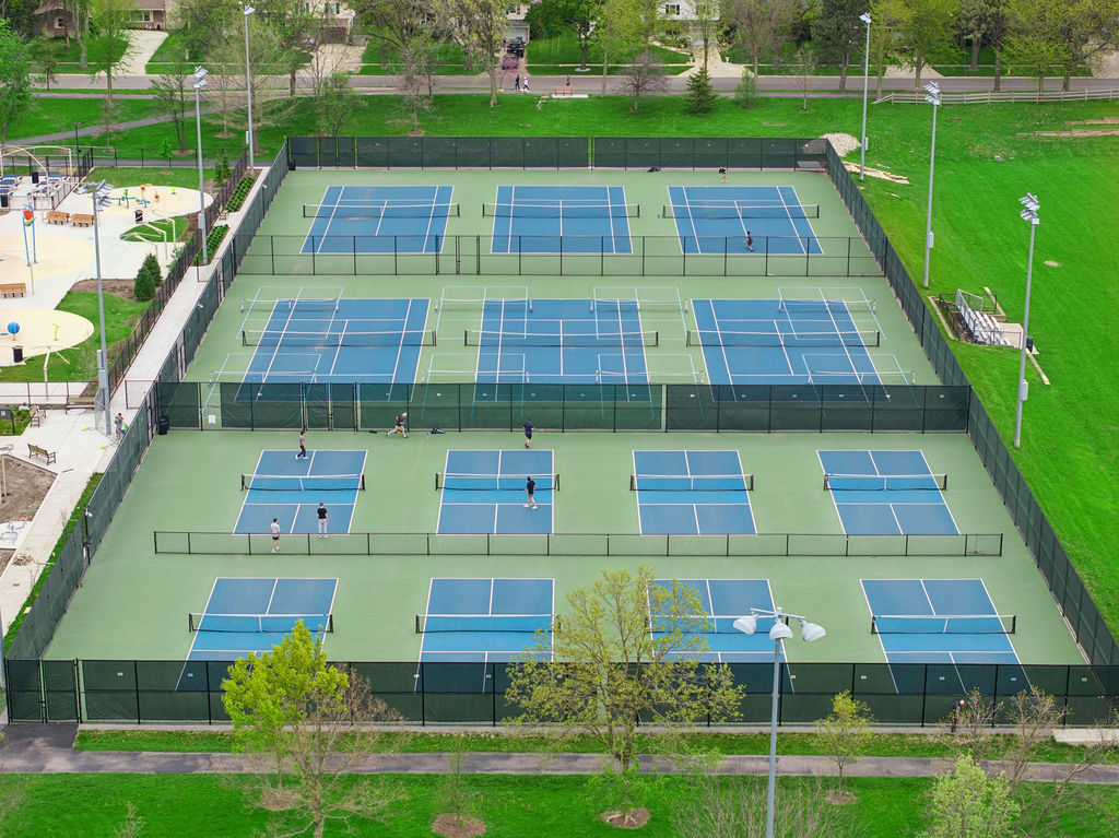 925 Lancaster Avenue, Downers Grove, IL 60516