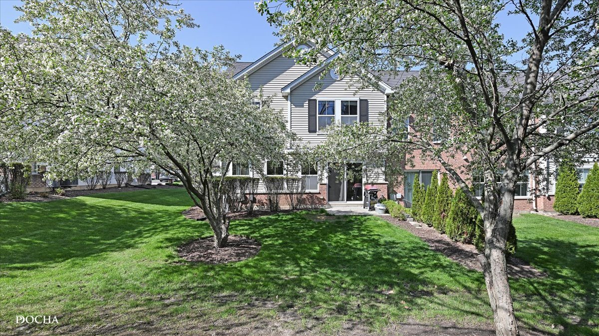 620 Grand Canyon Circle, Crystal Lake, IL 60014