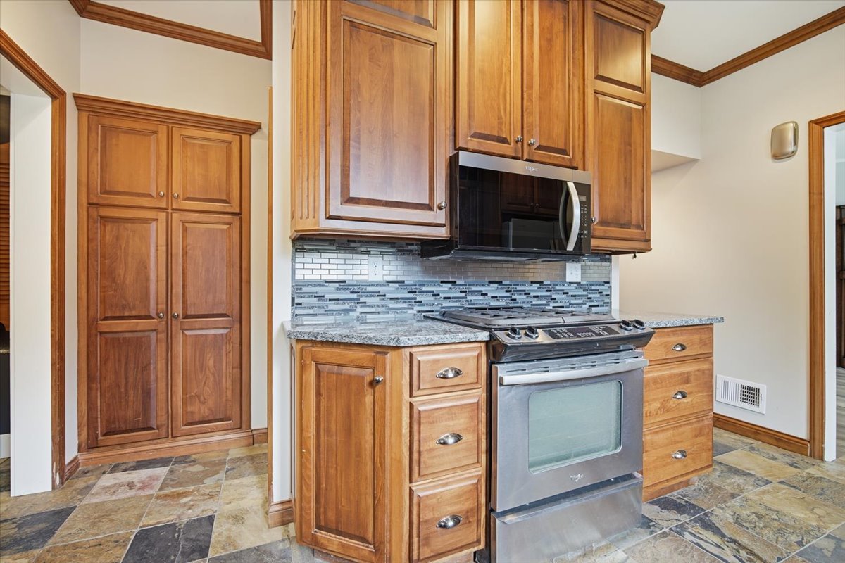 306 E Oak Street, Fairbury, IL 61739