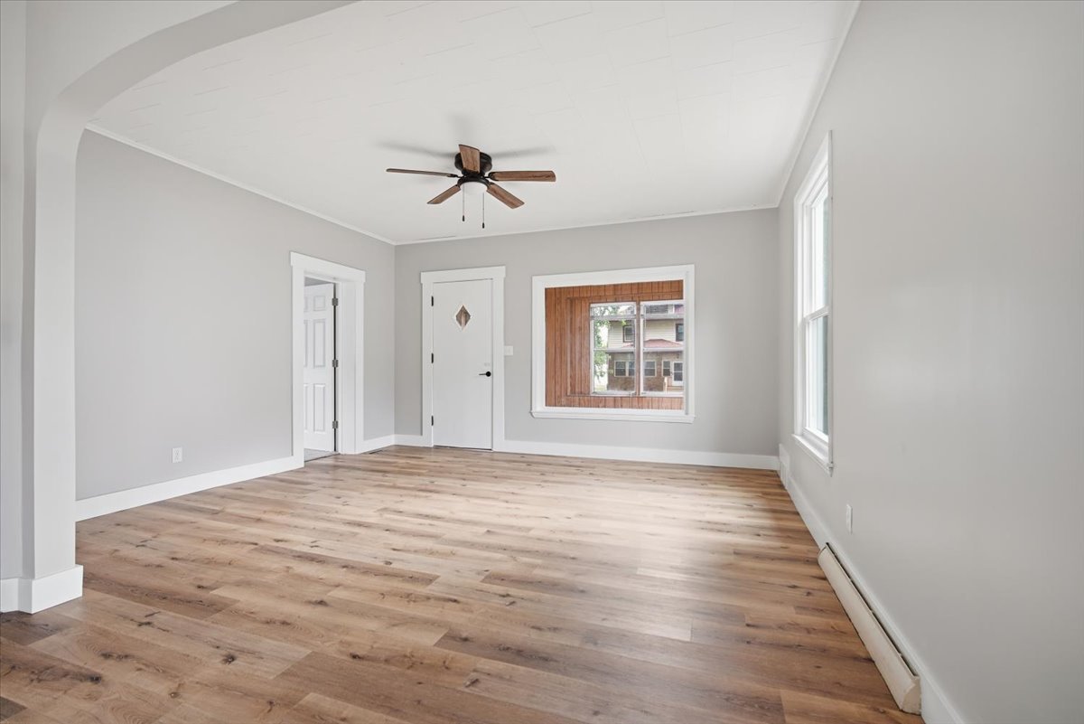 306 E Oak Street, Fairbury, IL 61739