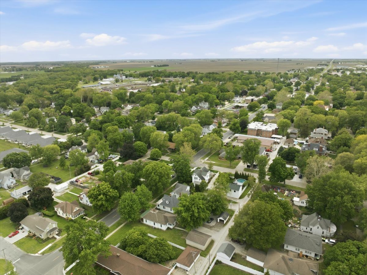 306 E Oak Street, Fairbury, IL 61739