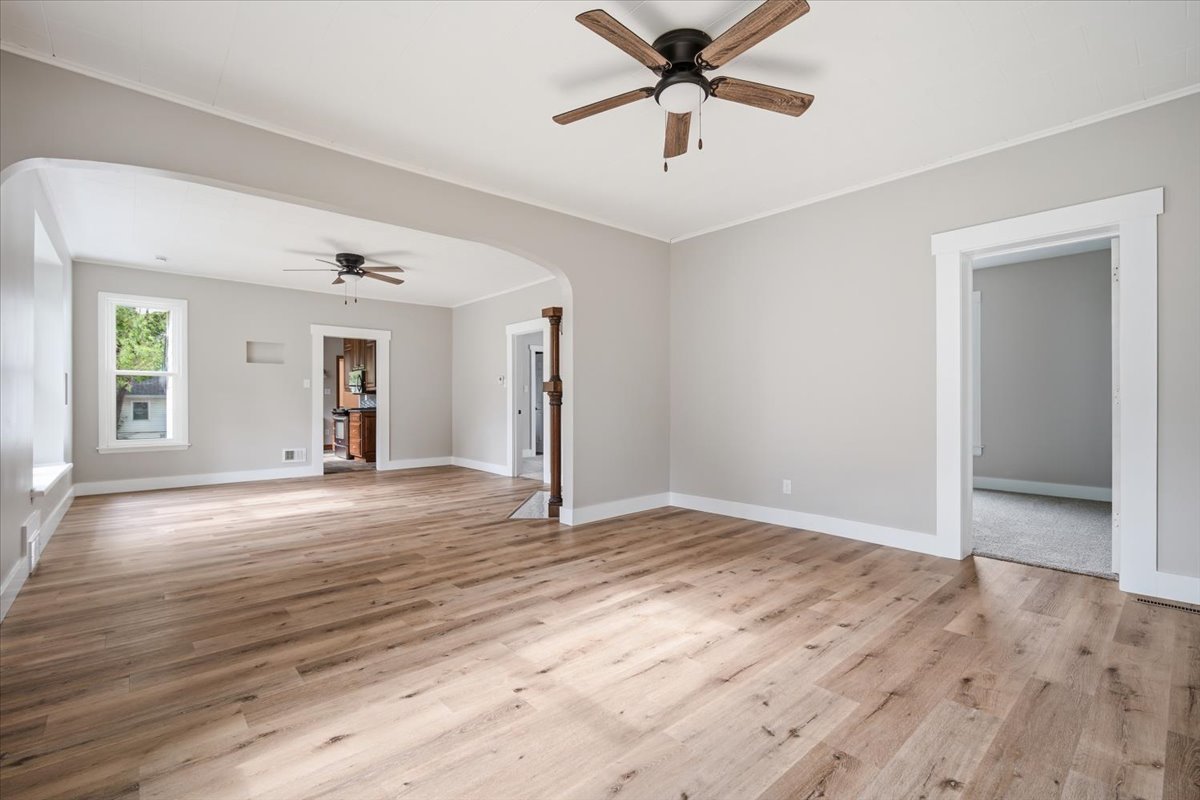 306 E Oak Street, Fairbury, IL 61739