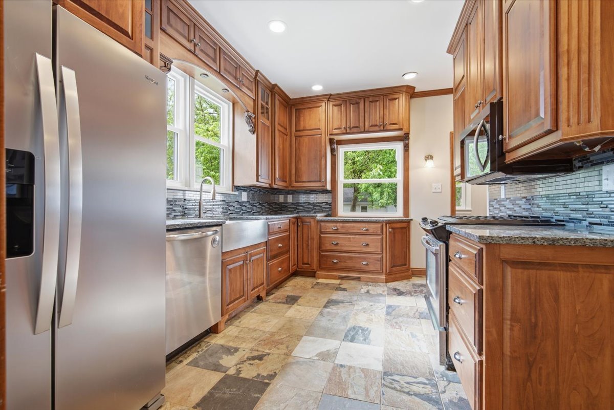 306 E Oak Street, Fairbury, IL 61739