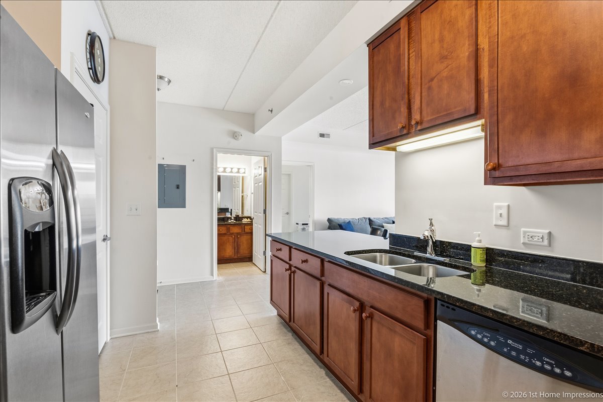 9530 Cook Avenue #411, Oak Lawn, IL 60453