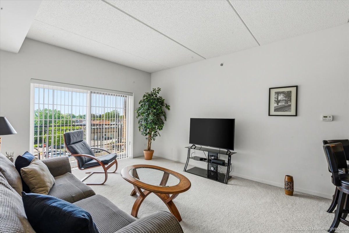 9530 Cook Avenue #411, Oak Lawn, IL 60453