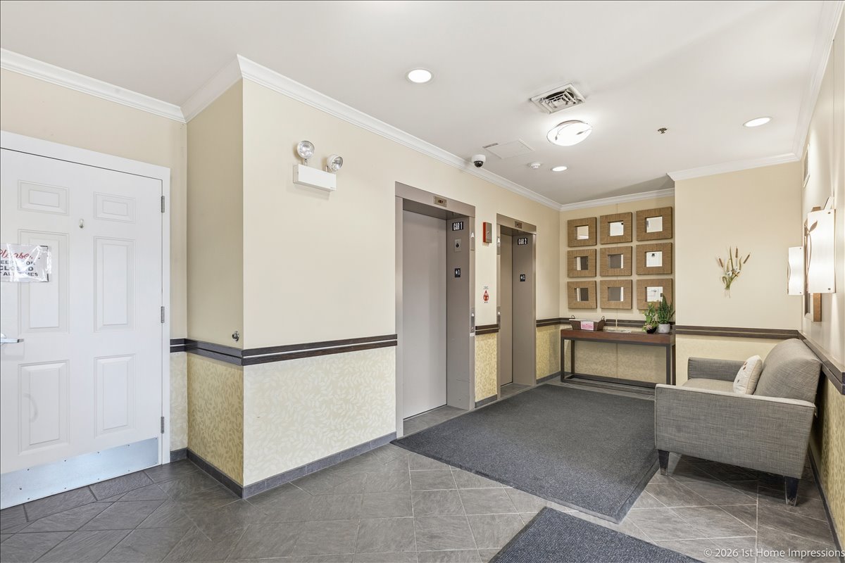 9530 Cook Avenue #411, Oak Lawn, IL 60453