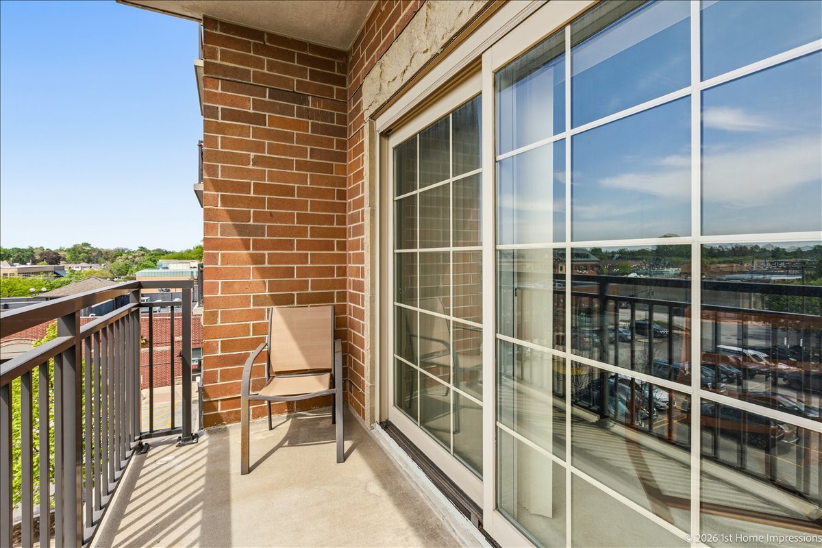 9530 Cook Avenue #411, Oak Lawn, IL 60453