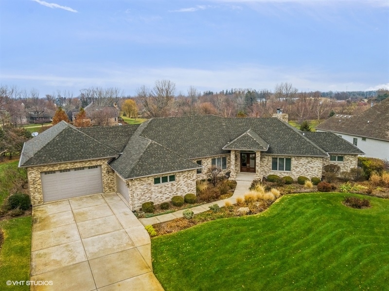 25860 Prairie Hill Lane, Plainfield, IL 60585