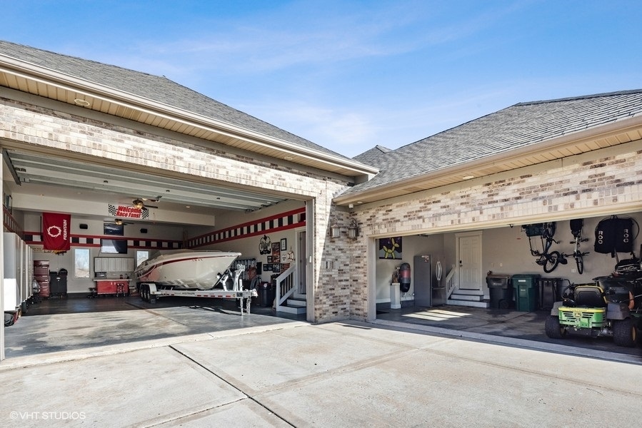 25860 Prairie Hill Lane, Plainfield, IL 60585