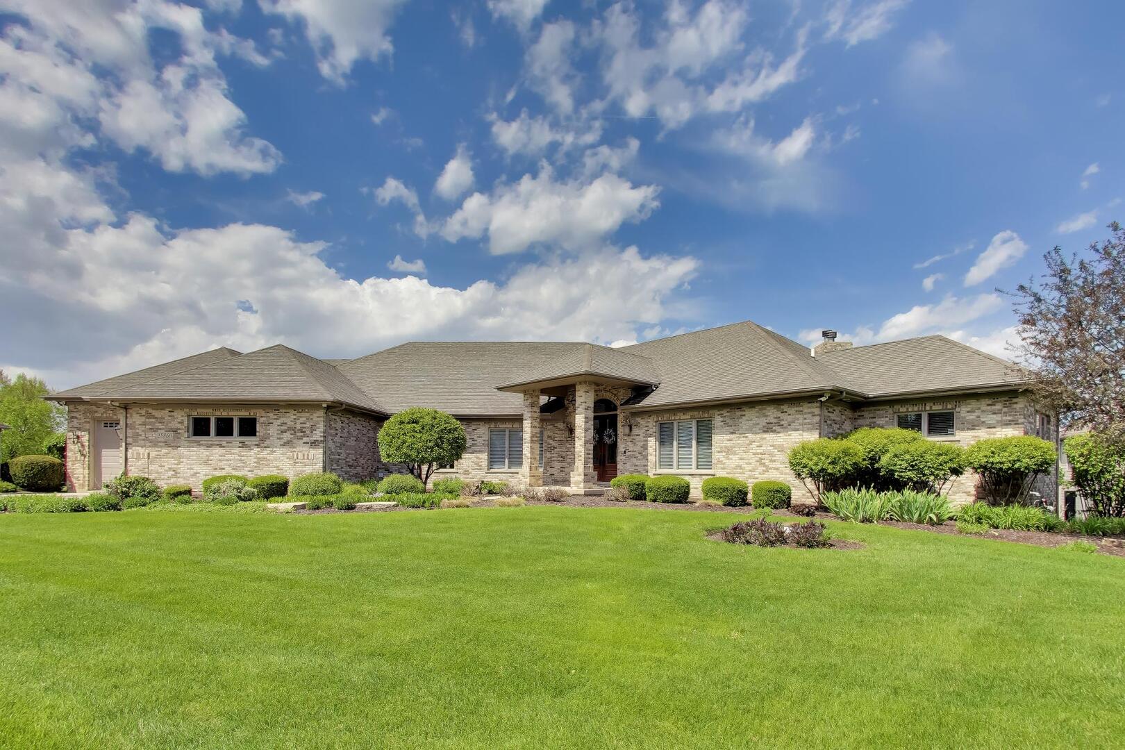 25860 Prairie Hill Lane, Plainfield, IL 60585