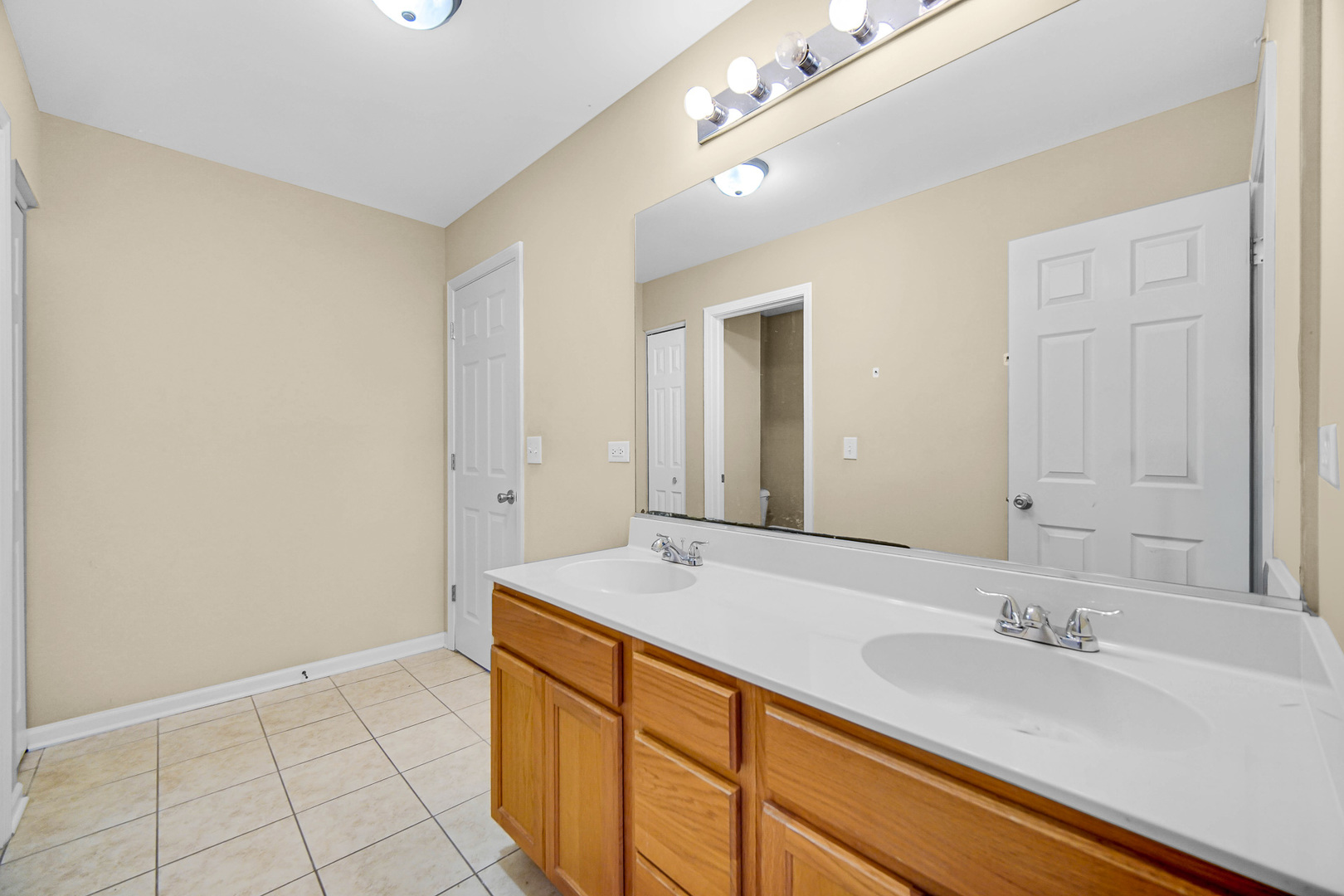 117 Bowman Street, Matteson, IL 60443