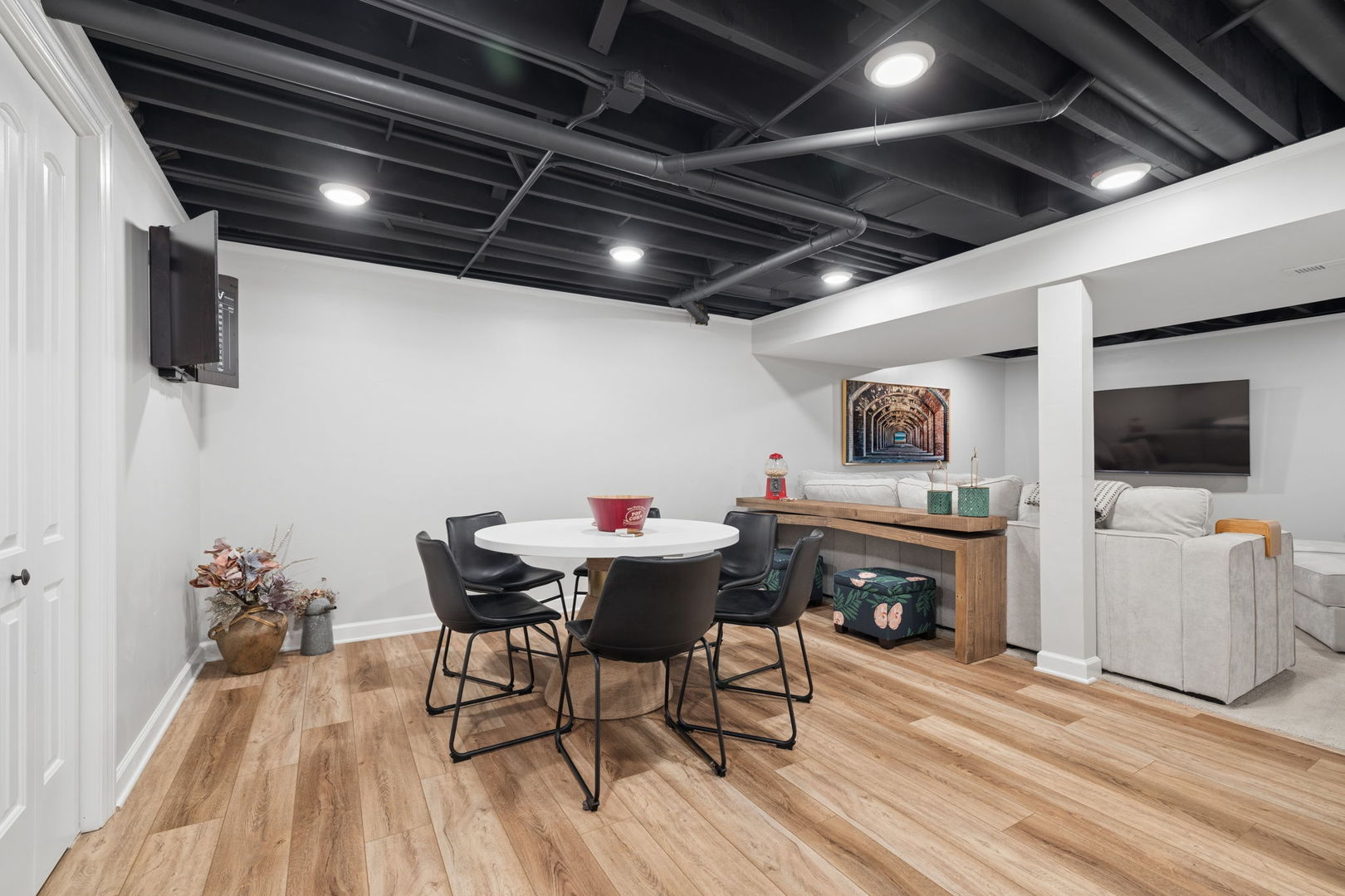 8692 Flint Lane, Orland Park, IL 60462