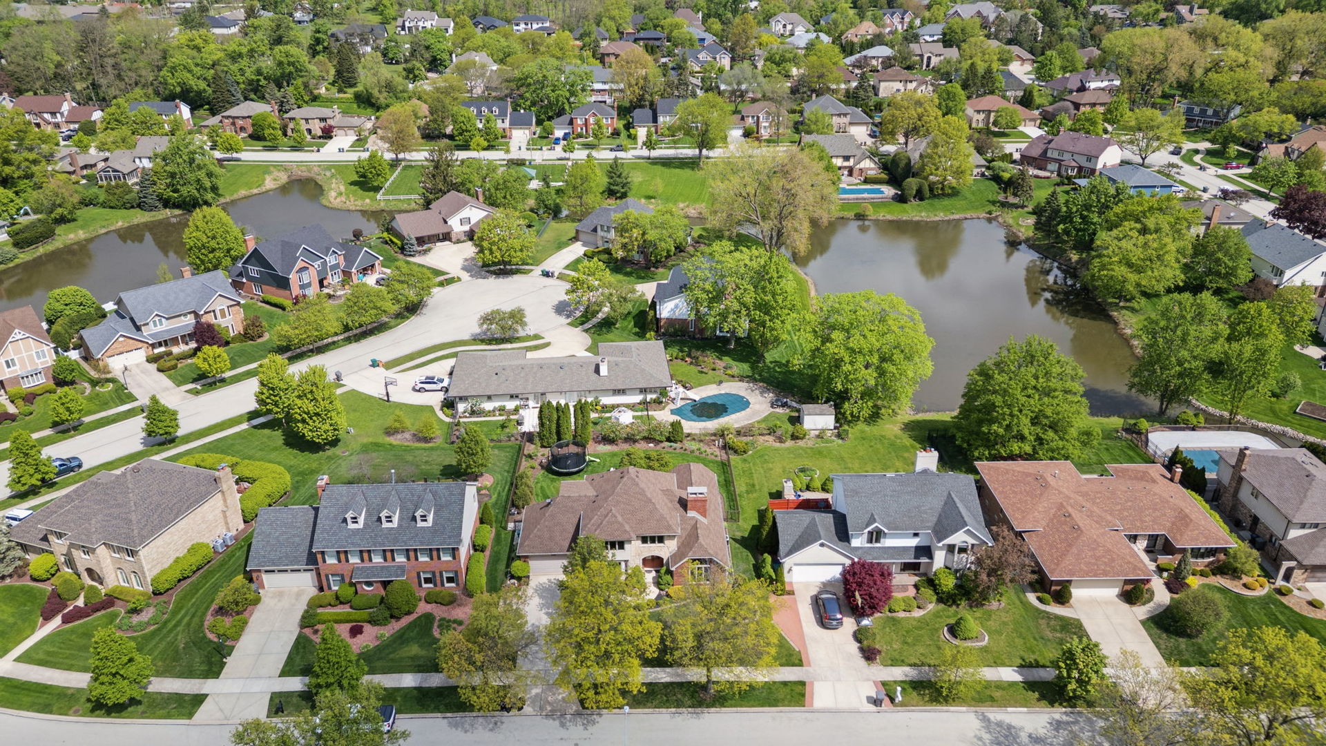 8692 Flint Lane, Orland Park, IL 60462