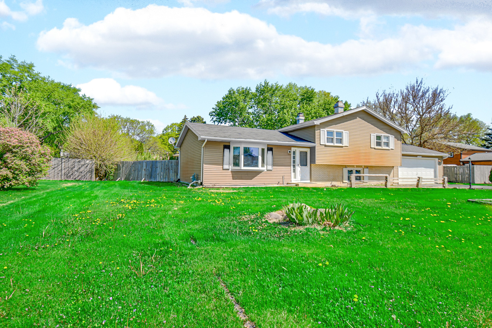 28W502 LEVERENZ Road, Naperville, IL 60564