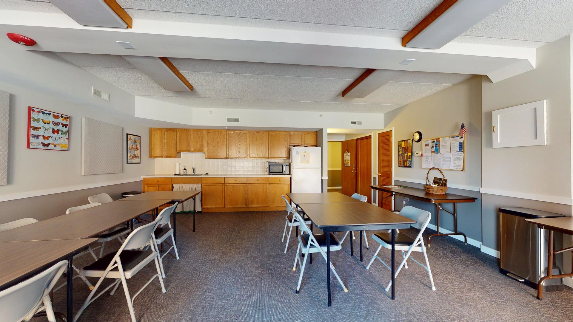 201 N Vail Avenue #207, Arlington Heights, IL 60004
