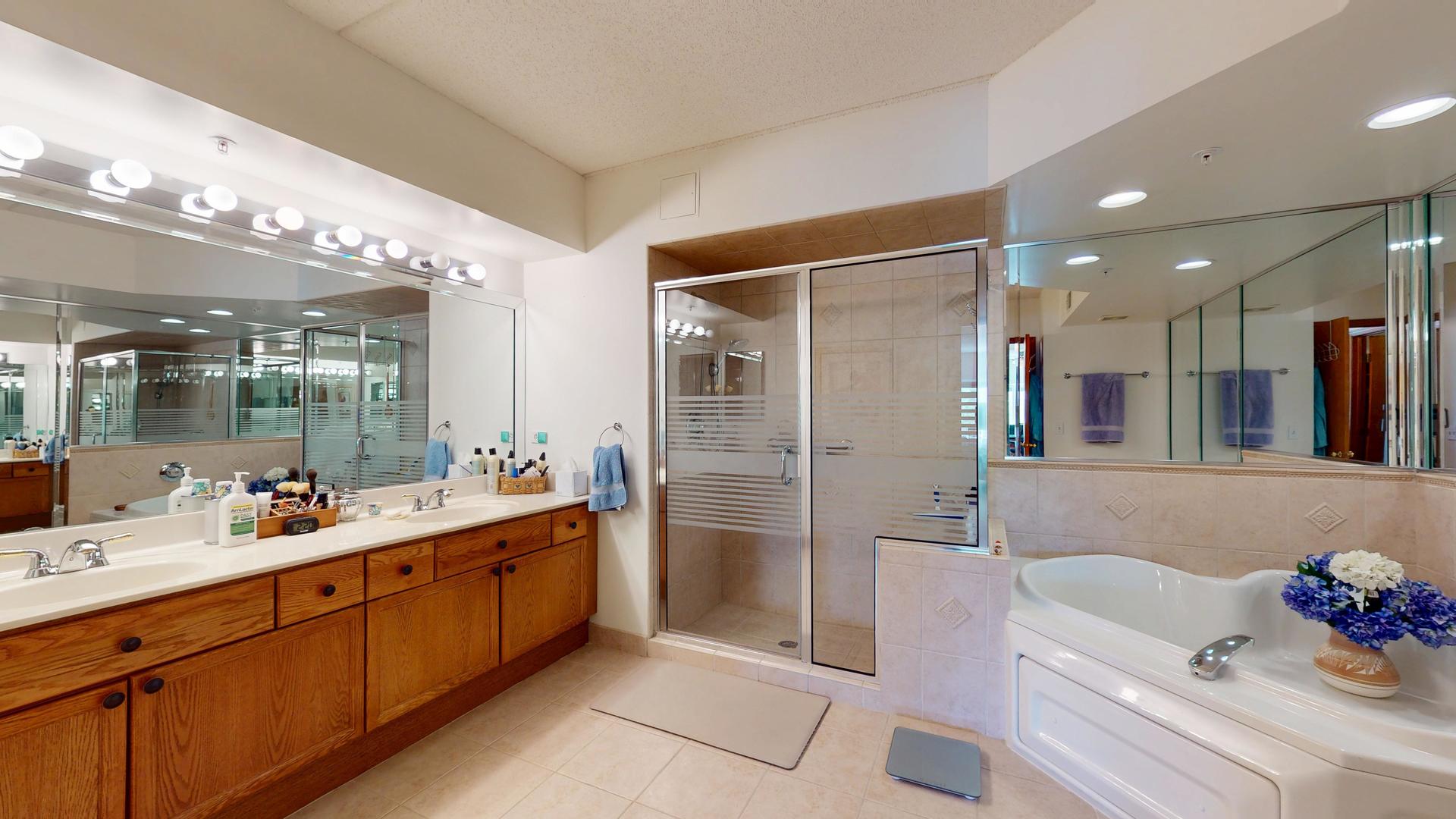 201 N Vail Avenue #207, Arlington Heights, IL 60004